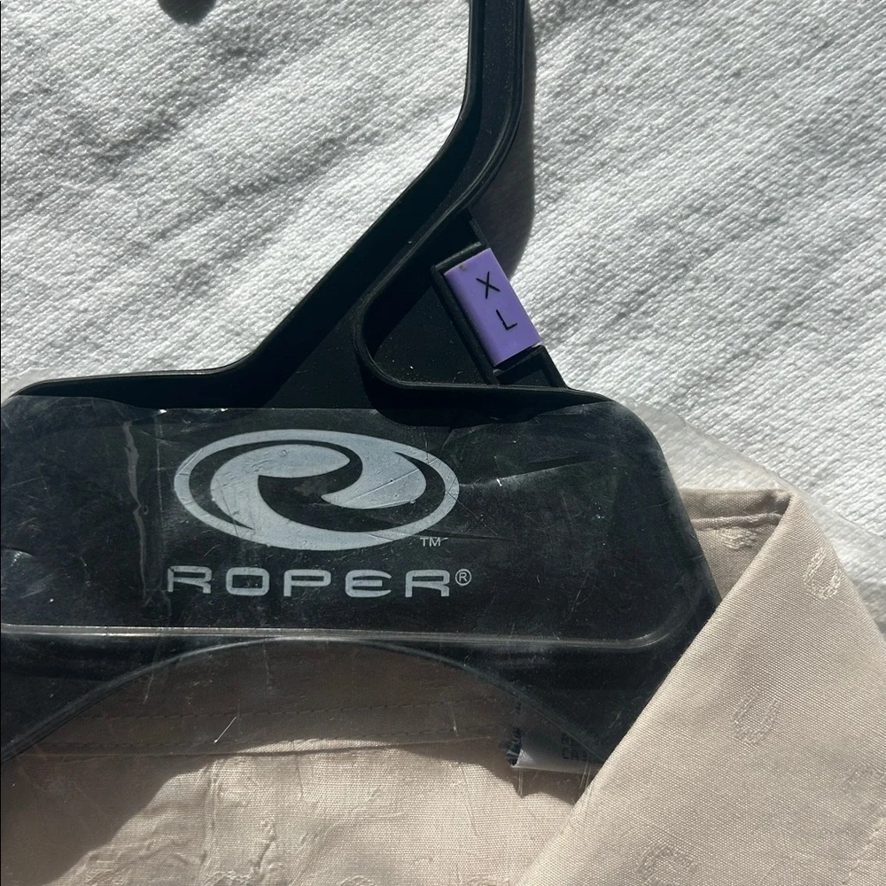 BNWT Roper Button Down - Picture 7 of 10